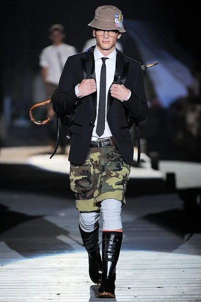 Look 35